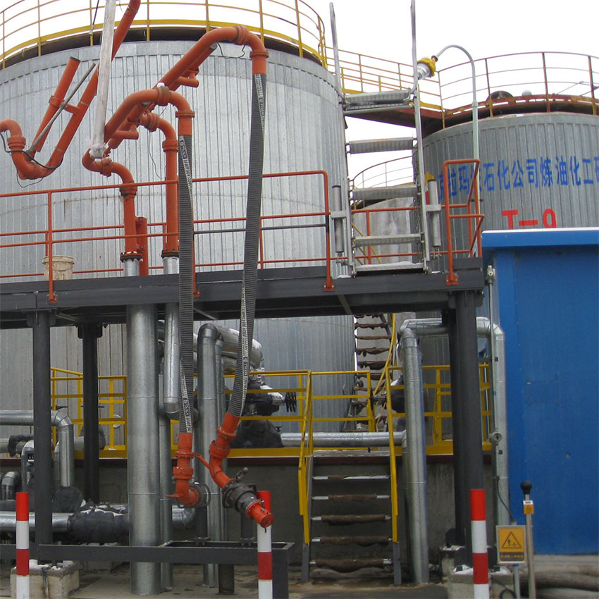 LNG�͜��Q�ܰ��b��ɺ�,����M�ж��ڵęz���c�S�o